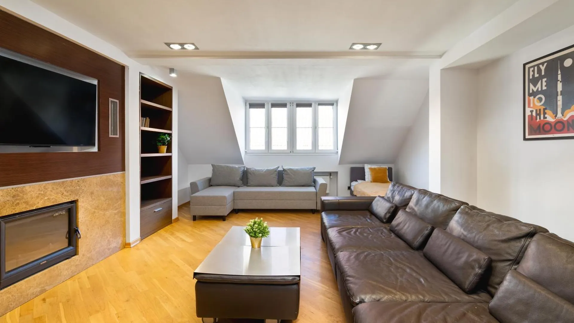 Close-Golden Apartments - Huge Apartment - 13 People - 150M2 Apartment - Stare Miasto Warsaw